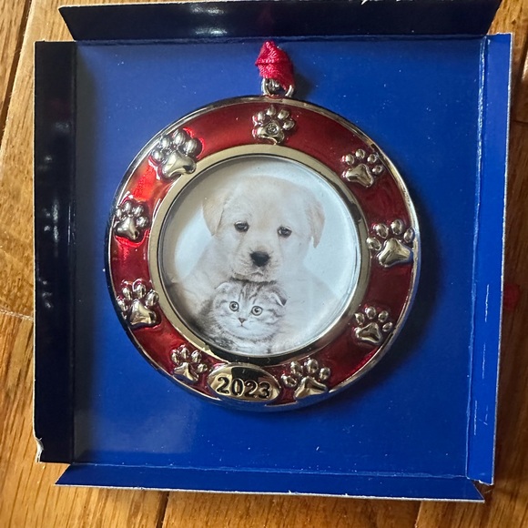 DOG/CAT Ornament By Regent Square Studio Design European Crystal Christmas Cameo - Picture 2 of 5